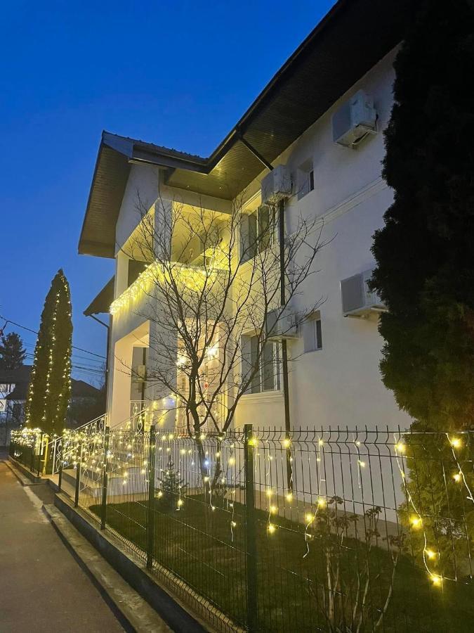 Cochet Boutique Hotel ทาร์กู จิอู ภายนอก รูปภาพ