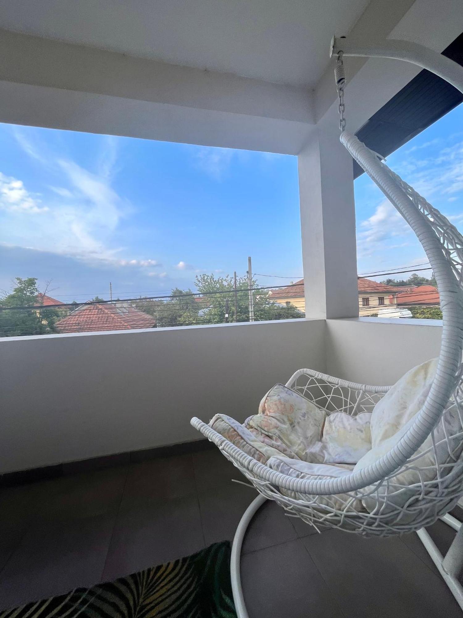 Cochet Boutique Hotel ทาร์กู จิอู ภายนอก รูปภาพ